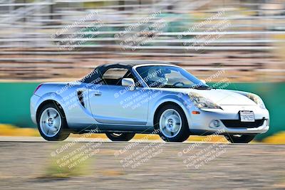 media/Oct-18-2025-Extreme Speed (Sat) [[d6d7e1fef1]]/Group 5/Session 3 (Turn 1)/